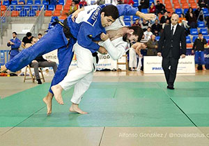 Alejandro Escobar Golden Dreams Team